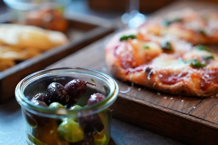 Знакомство с традициями итальянской кухни под бокал вина в Wine&Pinsa