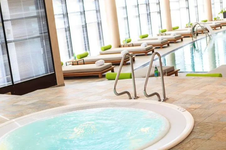 Сеанс в открытой аквазоне в Renaissance Minsk Hotel