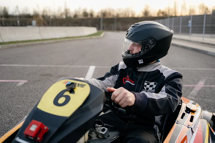 Картинг в «Smart Racing»: гонки в стайках