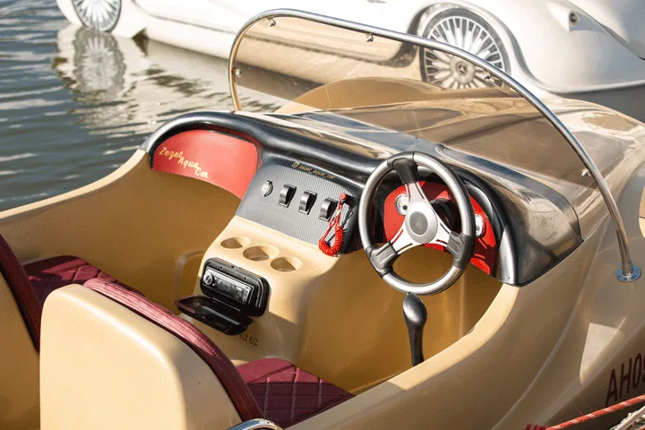 Прогулка на водном автомобиле AQUA CAR 430