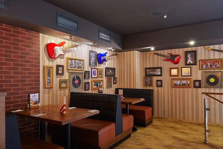 Ужин в ресторане американской кухни T.G.I. Friday's (Т.Ж.И. Фрайди'с)