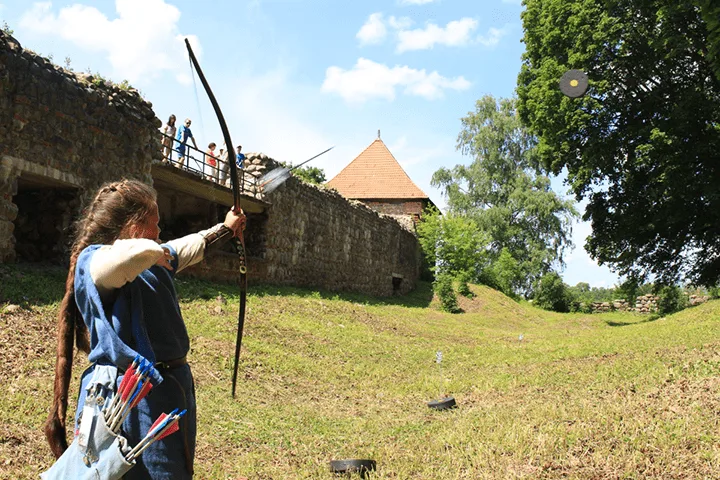 Обучение стрельбе из лука и арбалета в Archery Club