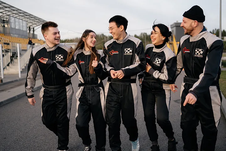 Картинг в «Smart Racing»: гонки в стайках