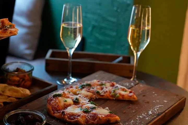 Знакомство с традициями итальянской кухни под бокал вина в Wine&Pinsa
