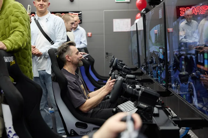 Посещение симрейсинг клуб Race Space
