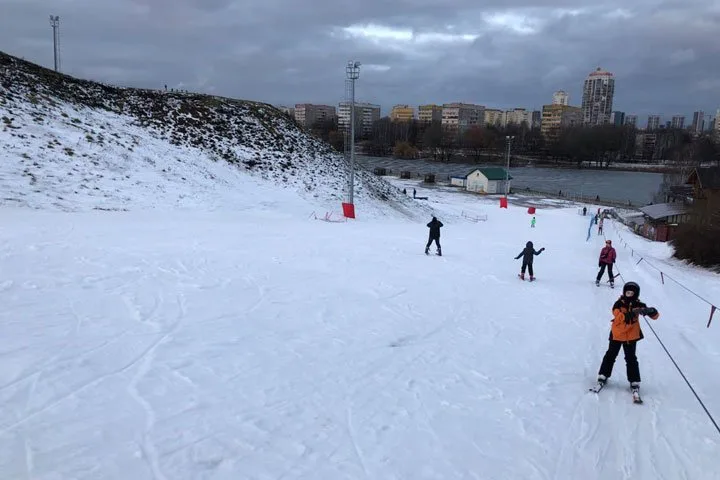 Семейный отдых в горнолыжном развлекательном центре