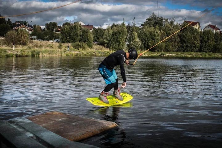 Канатный вейкбординг и водные лыжи в Логойске