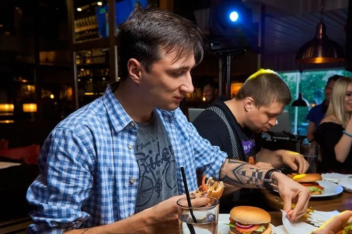Ужин в ресторане американской кухни T.G.I. Friday's (Т.Ж.И. Фрайди'с)