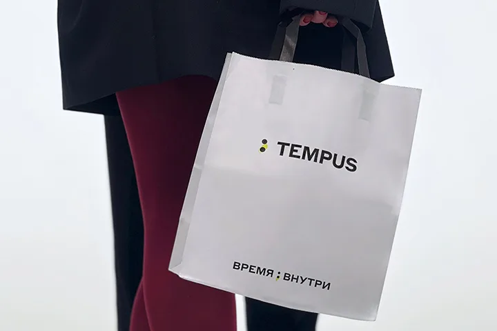 Часы в подарок: сертификат на сумму в магазин Tempus