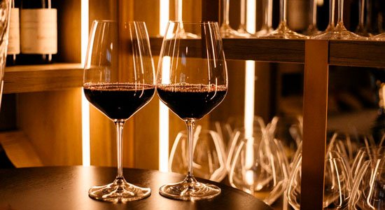 Индивидуальная дегустация вина в винном баре. Индивидуальная премиум дегустация для двоих - 5 позиций вина