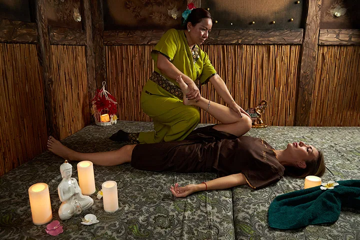 Традиционный тайский ритуал Nuad Thai