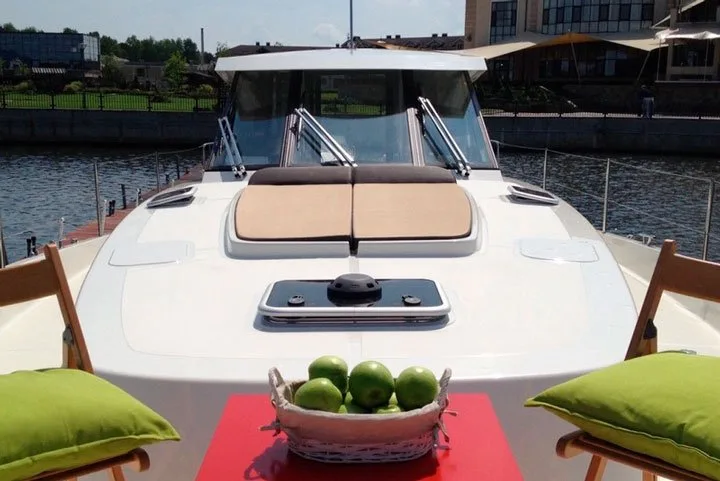 Прогулка на великолепной яхте DELPHIA 1350 ESCAPE MADAM