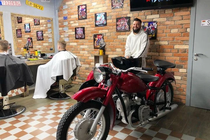 Мужская стрижка в барбершопе Garage на Октябрьской