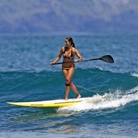 Катание на SUP-серфе в Drozdy Beach Wakepark Катание на SUP-серфе в Drozdy Beach Wakepark