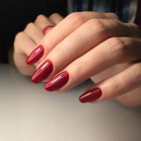 Ферментативный педикюр и комбинированный маникюр с гель-лаком в 4 руки Ферментативный педикюр и комбинированный маникюр с гель-лаком в 4 руки