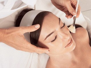 Уход для лица «Возрождение и сияние» Уход для лица «Возрождение и сияние»