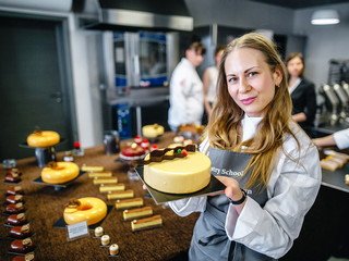 Кондитерский онлайн-курс «Французский перфекционизм в десертах» Кондитерский онлайн-курс «Французский перфекционизм в десертах»