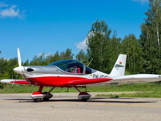 Обзорный полет на спортивном самолете Viper SD4 в Минске Обзорный полет на спортивном самолете Viper SD4 в Минске