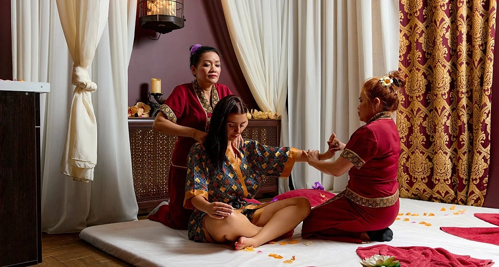 Royal Oil Традиционная тайская церемония в 4 руки в Royal Thai Spa