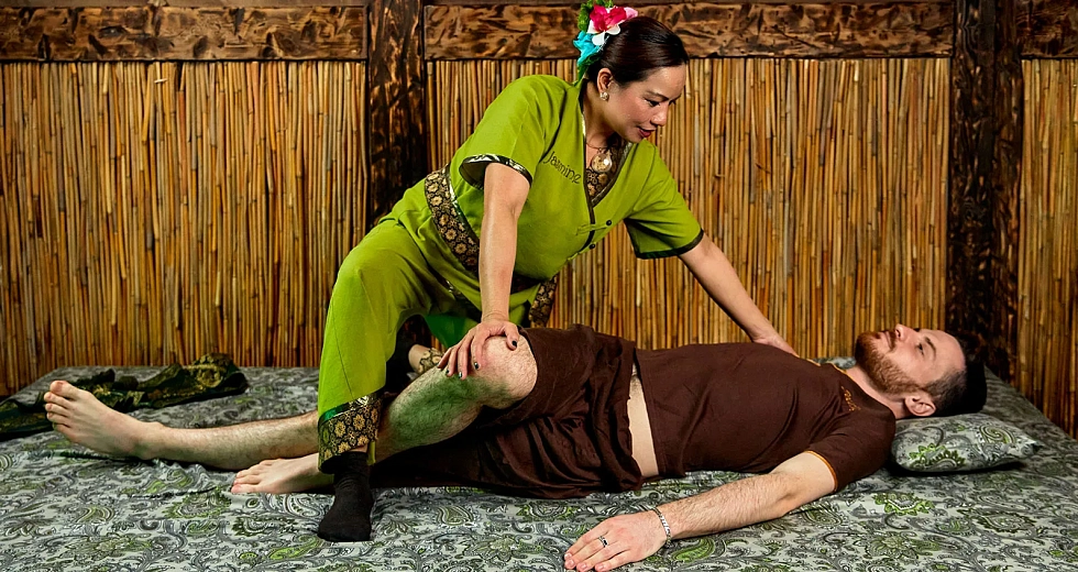Традиционный тайский ритуал Nuad Thai